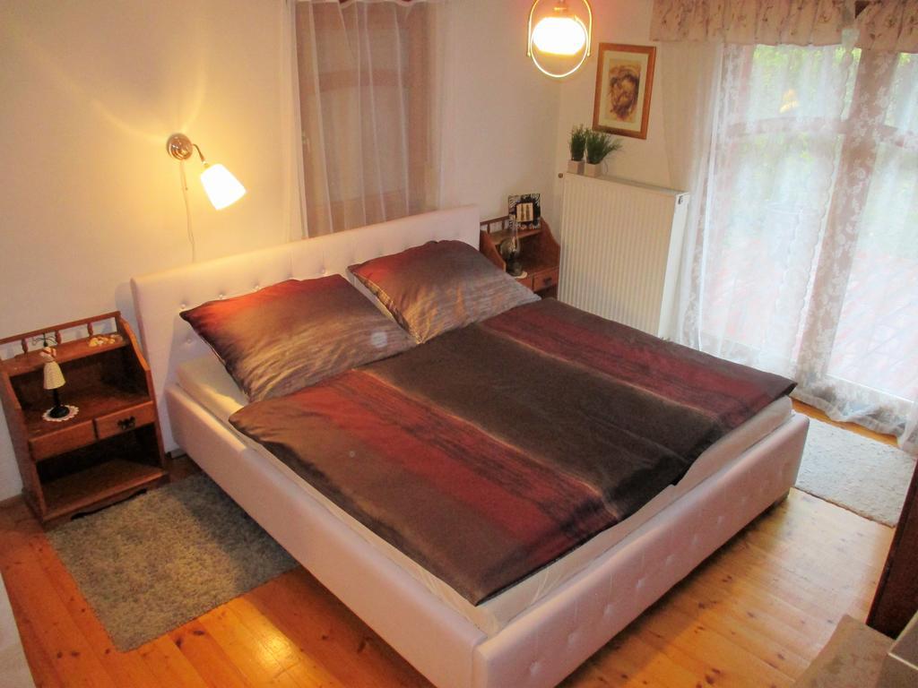 Mediterran Apartman 페치 외부 사진
