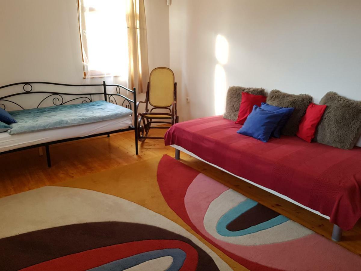 Mediterran Apartman 페치 외부 사진